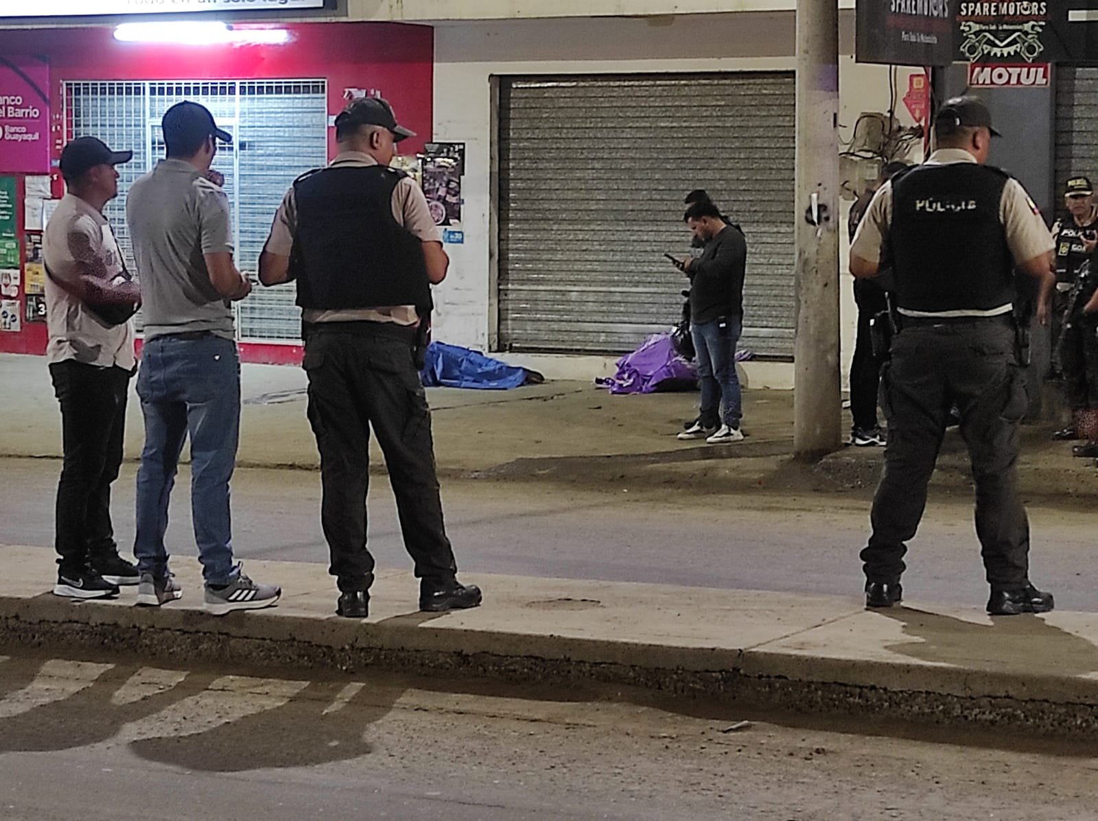 Dos asesinados a bala en ciudadela Costa Azul, Manta