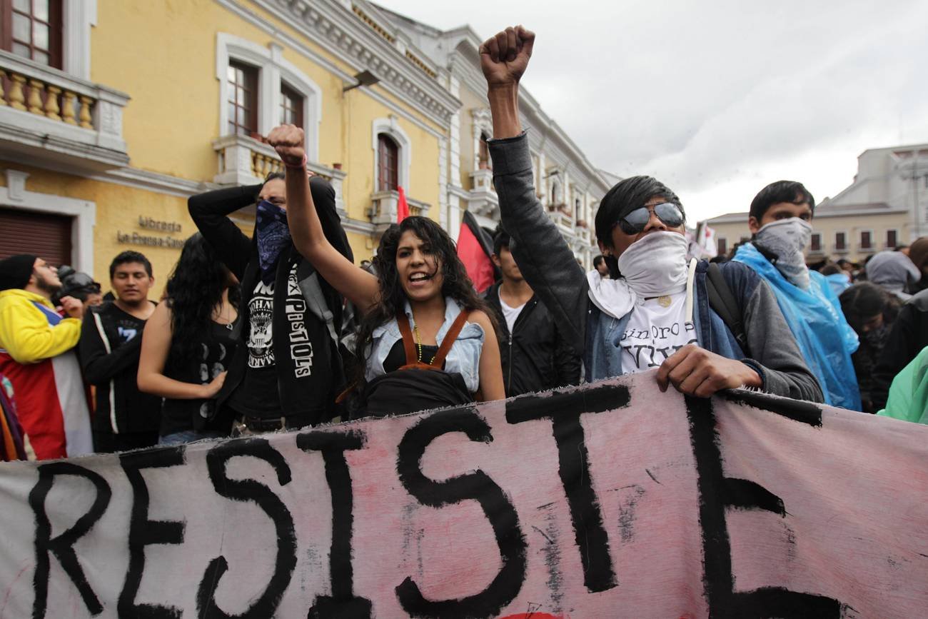 Trabajadores de Ecuador protestan en las calles