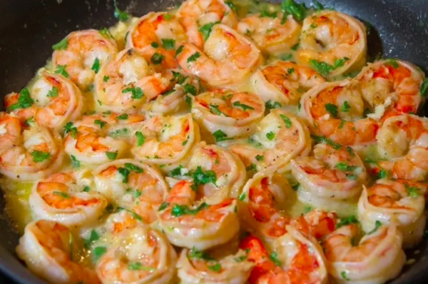 Camarones a la mantequilla