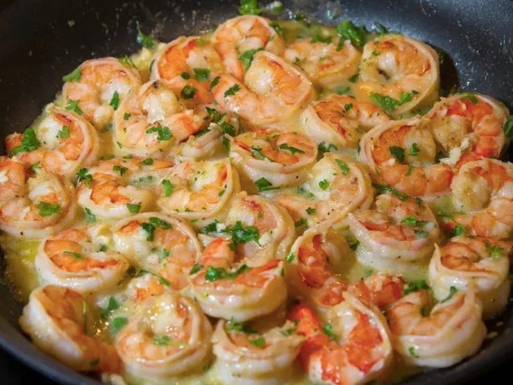 Camarones a la mantequilla