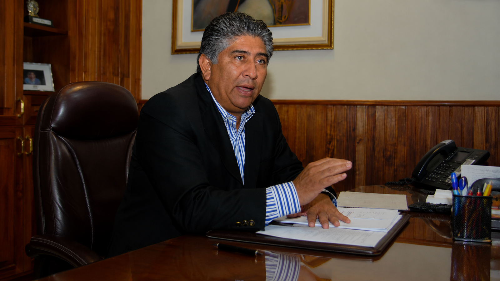 Jaime Estrada Bonilla oficializa su precandidatura a la Alcaldía de Manta